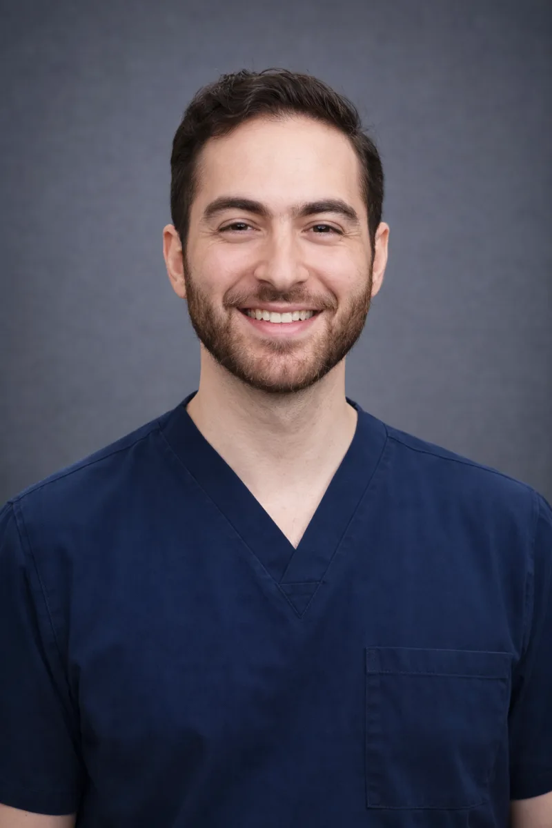 Dr. Shahriar Ramezani — Dentista General en Rodeo Dental Weslaco